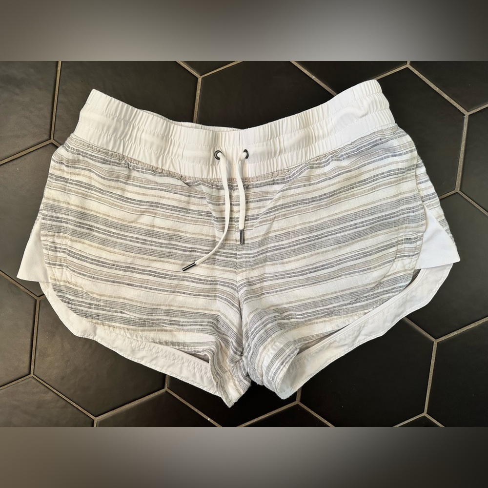 Athleta Cabo beachside linen shorts